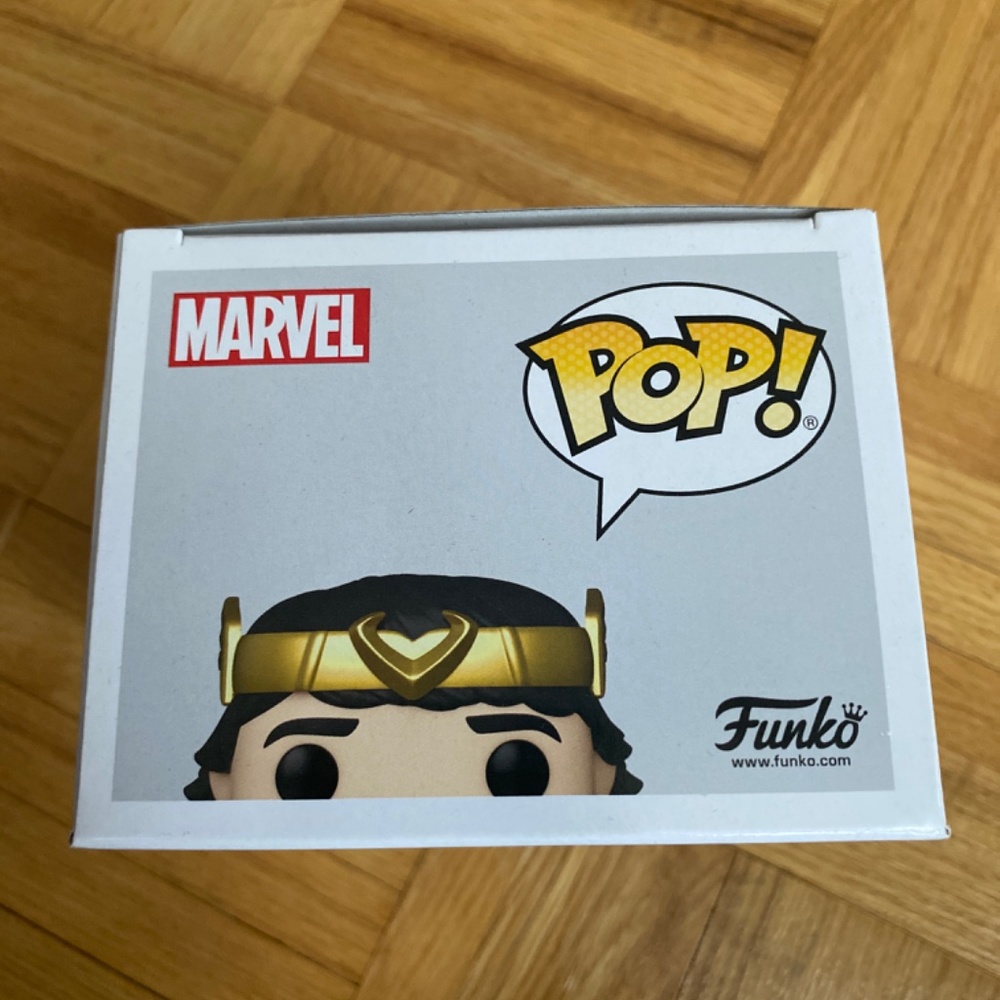 Loki Marvel Funko Pop - Picture 6 of 6
